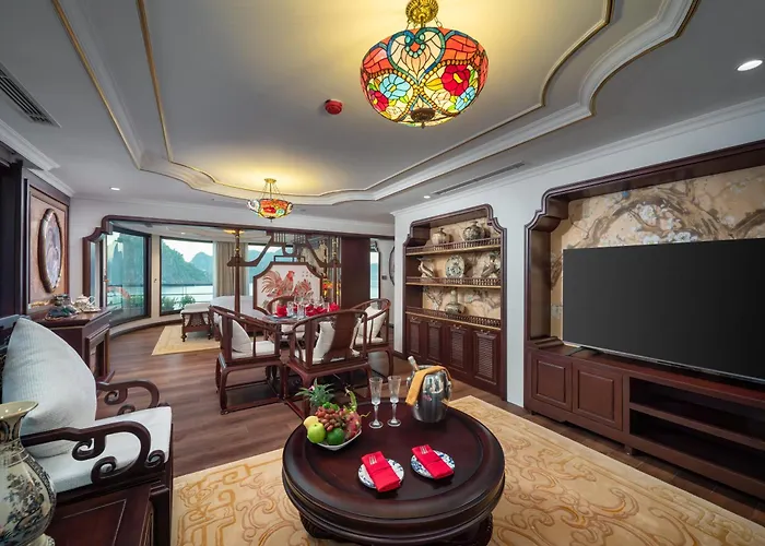 L'amour Cruise Ha Long