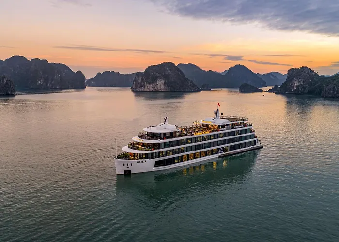 L'amour Cruise Botel