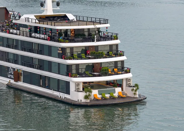 L'amour Cruise Ha Long